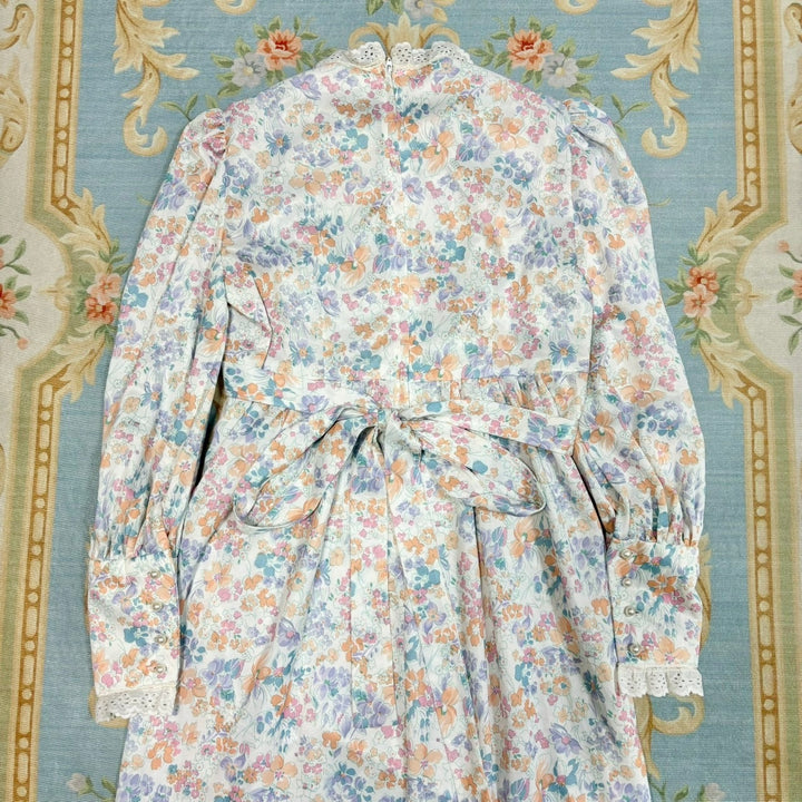 お花畑をお散歩する日のワンピース