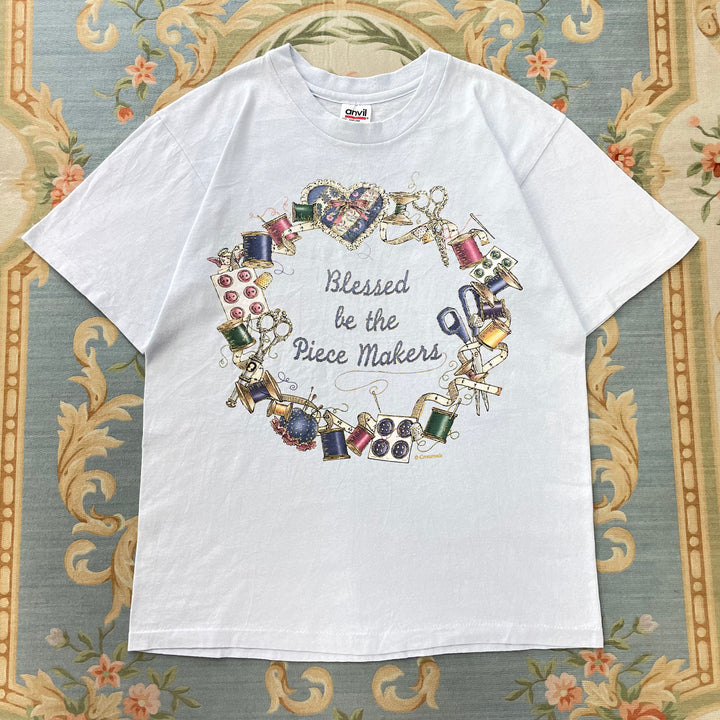 おうちでおばあちゃんにお裁縫を教えてもらう日のTシャツ