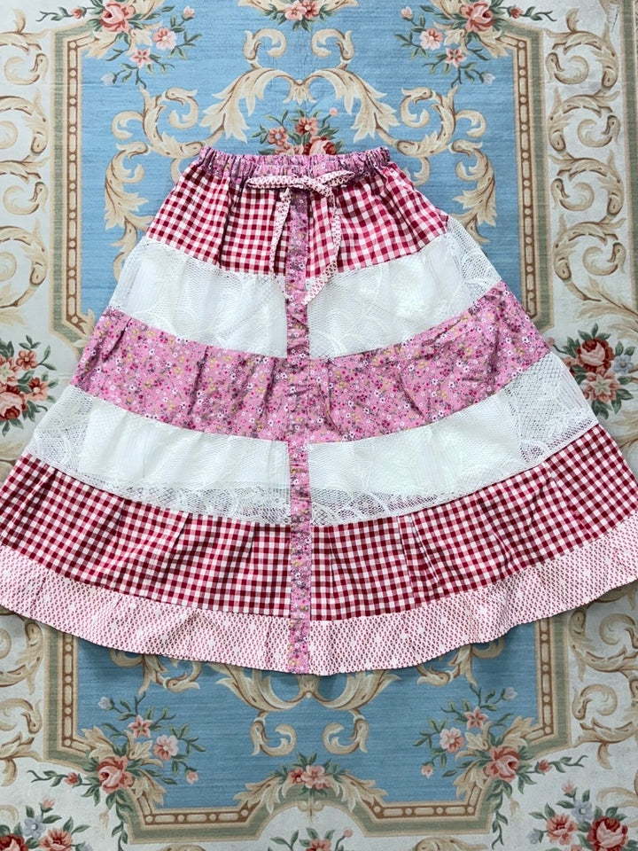 いちごミルクが好きな女の子のスカート