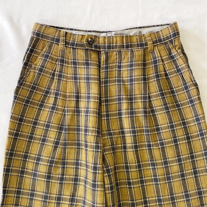 喫茶店が好きなあの子のチェックパンツ